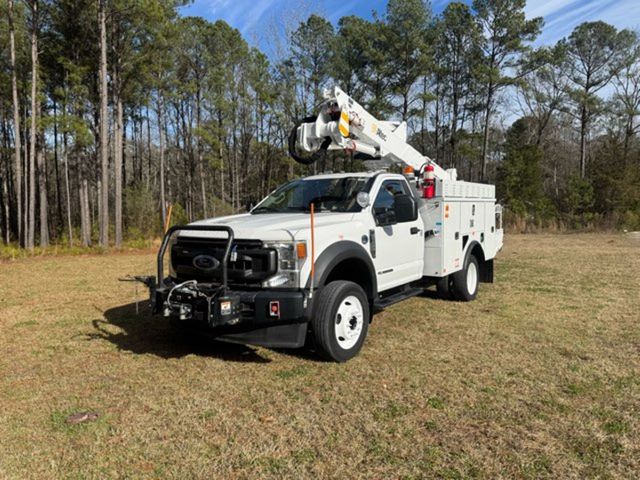 2020 Ford F-550 Super Duty Altec AT-37G | Irving, TX | Pinnacle Trucks 2020 Ford F-550 Super Duty Altec AT-37G | Irving, TX | Pinnacle Trucks