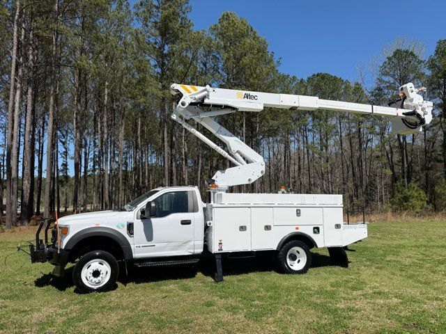2020 Ford F-550 Super Duty with Altec AT41M