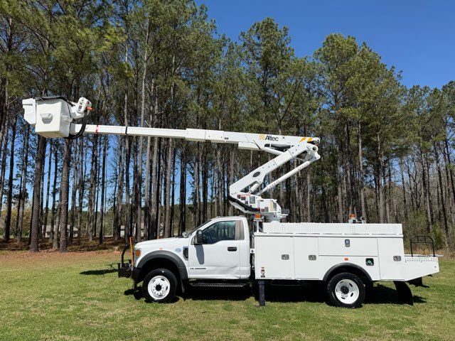 2020 Ford F-550 Super Duty with Altec AT41M