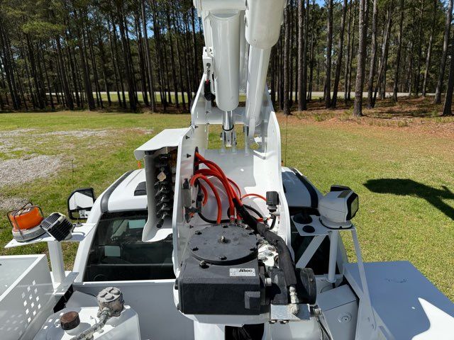 2020 Ford F-550 Super Duty with Altec AT41M