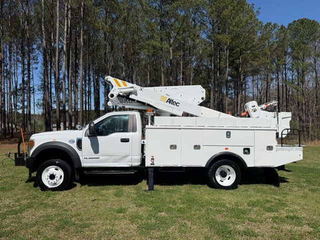 2020 Ford F-550 Super Duty with Altec AT41M