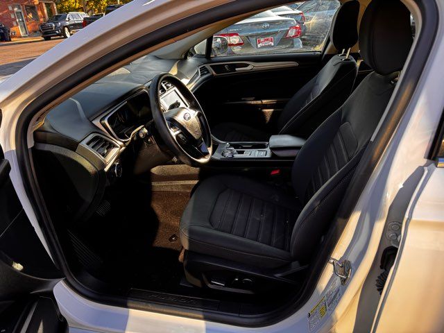 2020 Ford Fusion Hybrid SE