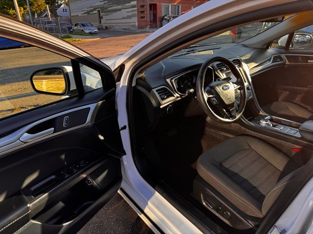 2020 Ford Fusion Hybrid SE
