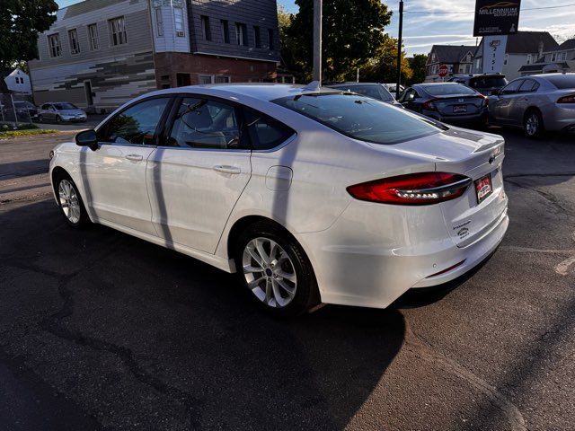 2020 Ford Fusion Hybrid SE