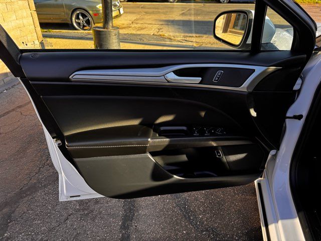 2020 Ford Fusion Hybrid SE
