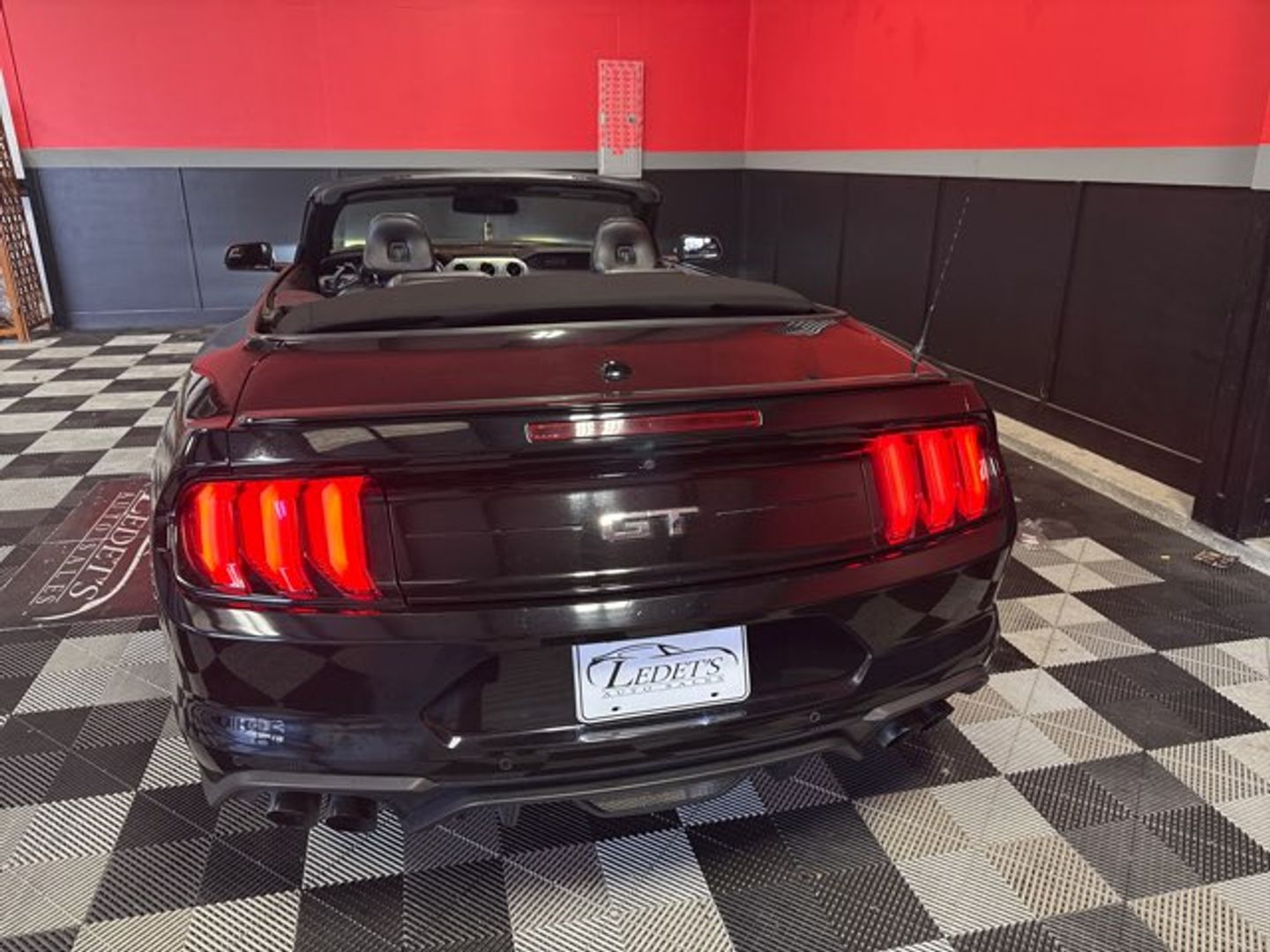 2020 Ford Mustang GT Premium - 10