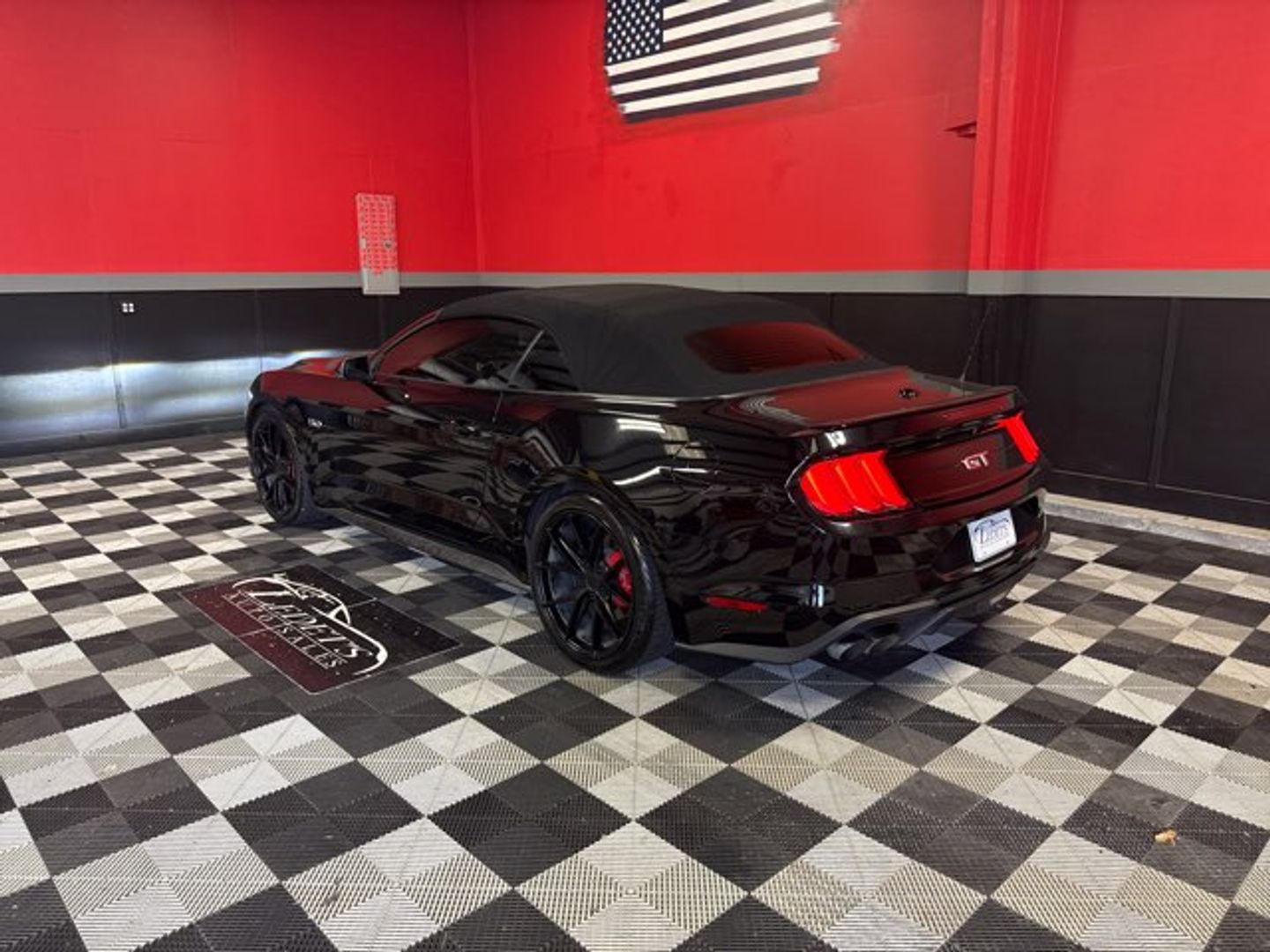2020 Ford Mustang GT Premium - 2