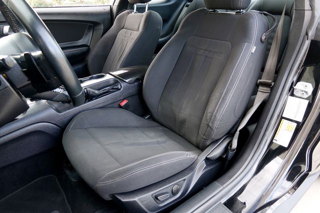 2020 Ford Mustang EcoBoost * 1-OWNER * 