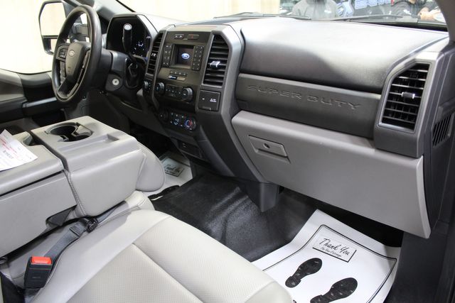 2020 Ford Super Duty F-250 Utility Bed 4x4 XL | Roscoe, IL | Autoland Outlets 2020 Ford Super Duty F-250 Utility Bed 4x4 XL | Roscoe, IL | Autoland Outlets