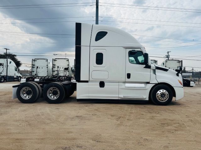 2020 Freightliner CASCADIA 126  | Dallas, TX | Infinity Trucks