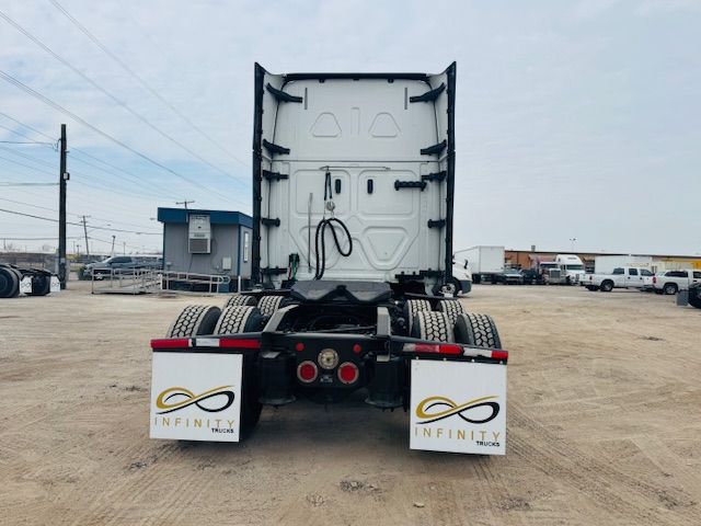 2020 Freightliner CASCADIA 126 | Dallas, TX | Infinity Trucks 2020 Freightliner CASCADIA 126 | Dallas, TX | Infinity Trucks