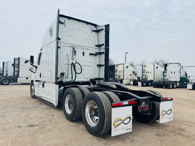 2020 Freightliner CASCADIA 126 | Dallas, TX | Infinity Trucks 2020 Freightliner CASCADIA 126 | Dallas, TX | Infinity Trucks