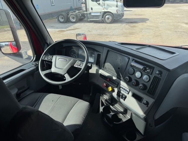 2020 Freightliner CASCADIA 126  | Dallas, TX | Infinity Trucks