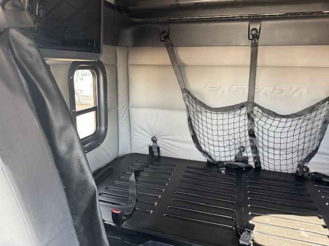 2020 Freightliner CASCADIA 126  | Dallas, TX | Infinity Trucks