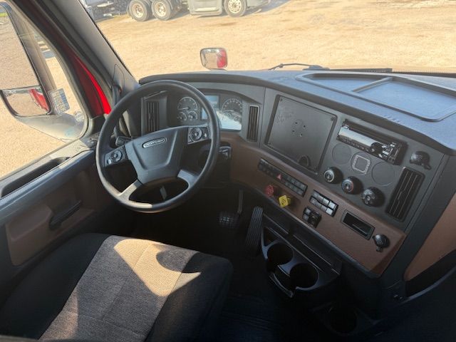 2020 Freightliner CASCADIA 126  | Dallas, TX | Infinity Trucks