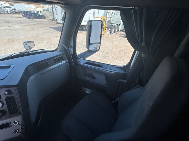 2020 Freightliner CASCADIA 126  | Dallas, TX | Infinity Trucks