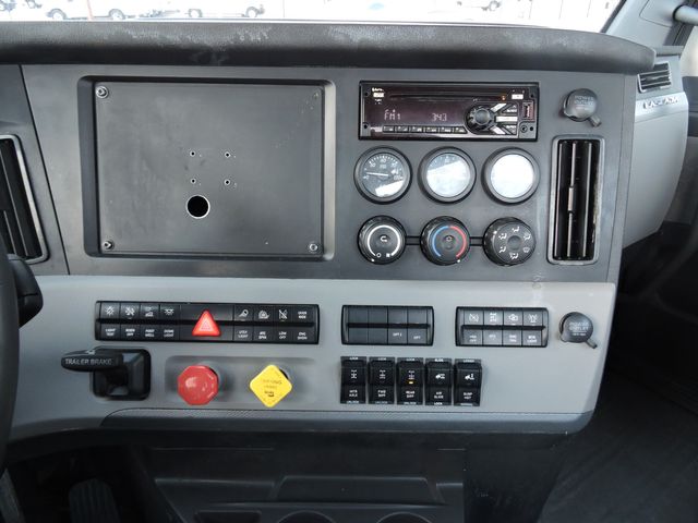 2020 Freightliner Cascadia PT126 Daycab