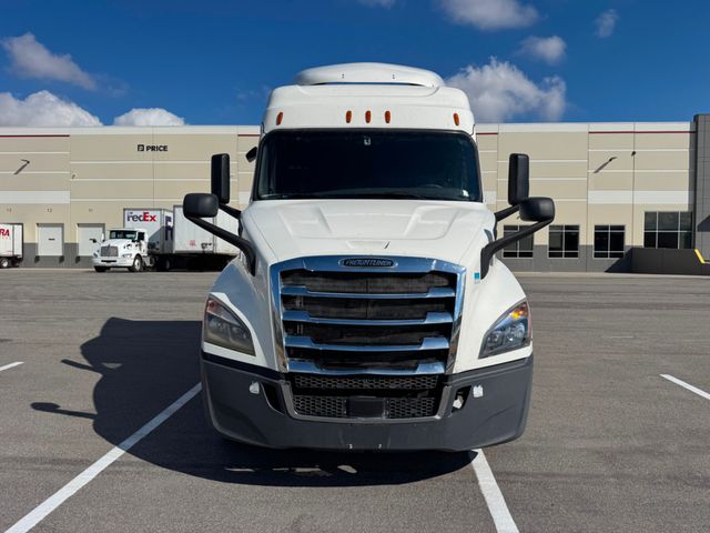 2020 Freightliner Cascadia  116