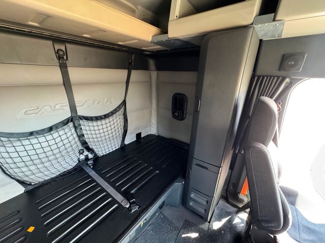 2020 Freightliner Cascadia  116