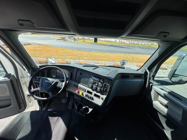 2020 Freightliner Cascadia  116