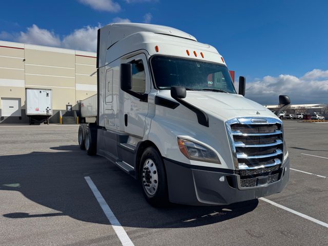 2020 Freightliner Cascadia  116