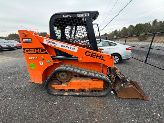 2020 Gehl RT135