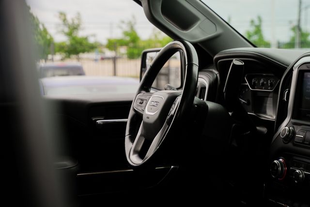 2020 GMC Sierra 1500 Elevation 4X4 W/ UPGRADES / CREW CAB / LOADED | Austin, TX | Rocky Mountain Truck Stop Austin