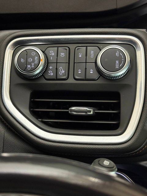 2020 GMC Sierra 1500 AT4 | Houston, TX | Houston Auto Credit 2020 GMC Sierra 1500 AT4 | Houston, TX | Houston Auto Credit