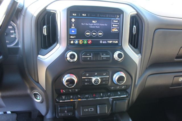 2020 GMC Sierra 2500HD Crew Cab Diesel 4x4 SLT | Roscoe, IL | Autoland Outlets 2020 GMC Sierra 2500HD Crew Cab Diesel 4x4 SLT | Roscoe, IL | Autoland Outlets