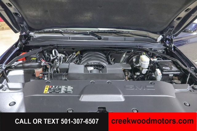 2020 GMC Yukon Denali 4x4 6.2L 22s Chrome Financing Blue Roof Tv