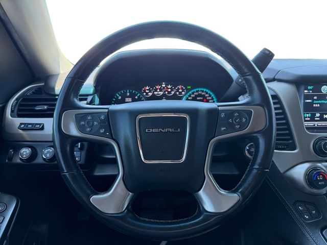 2020 GMC YUKON XL DENALI Sunroof 3rd Row V8 | Canton, Ohio | Ohio Auto Warehouse LLC