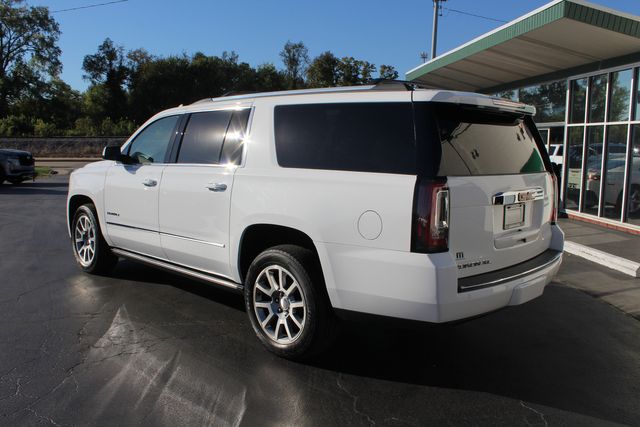 2020 GMC Yukon XL Denali | Granite City, Illinois | MasterCars Company Inc. 2020 GMC Yukon XL Denali | Granite City, Illinois | MasterCars Company Inc.