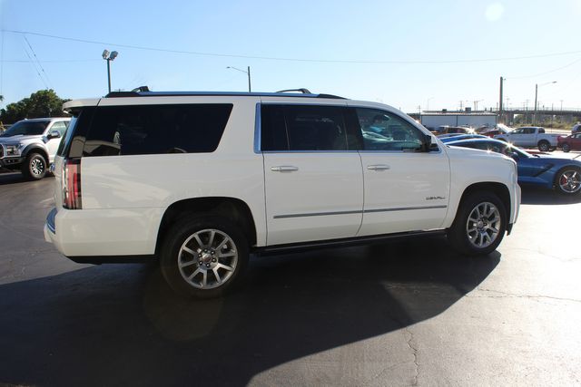 2020 GMC Yukon XL Denali | Granite City, Illinois | MasterCars Company Inc. 2020 GMC Yukon XL Denali | Granite City, Illinois | MasterCars Company Inc.