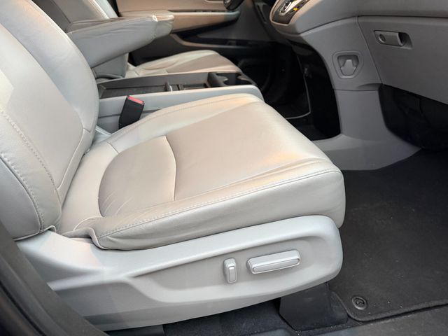 2020 Honda Odyssey EX-L w/Navi w/RES | New Brunswick, New Jersey | Brilliant Auto Sales 2020 Honda Odyssey EX-L w/Navi w/RES | New Brunswick, New Jersey | Brilliant Auto Sales