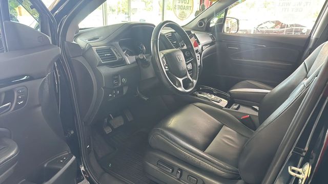 2020 Honda Pilot Touring | Rome, GA | Knight's Car Store 2020 Honda Pilot Touring | Rome, GA | Knight's Car Store