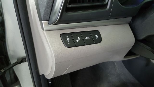 2020 Hyundai ELANTRA SEL | Carrollton, TX | Legend Motorcars of Carrollton 2020 Hyundai ELANTRA SEL | Carrollton, TX | Legend Motorcars of Carrollton