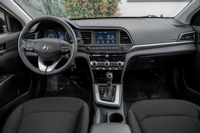 2020 Hyundai ELANTRA SEL Auto Lights Backup Cam Apple Car/Android BT XM 2020 Hyundai ELANTRA SEL Auto Lights Backup Cam Apple Car/Android BT XM