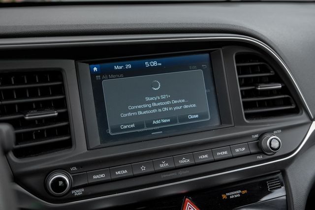 2020 Hyundai ELANTRA SEL Auto Lights Backup Cam Apple Car/Android BT XM 2020 Hyundai ELANTRA SEL Auto Lights Backup Cam Apple Car/Android BT XM