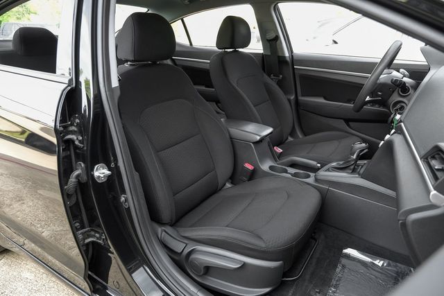 2020 Hyundai ELANTRA SEL Auto Lights Backup Cam Apple Car/Android BT XM 2020 Hyundai ELANTRA SEL Auto Lights Backup Cam Apple Car/Android BT XM