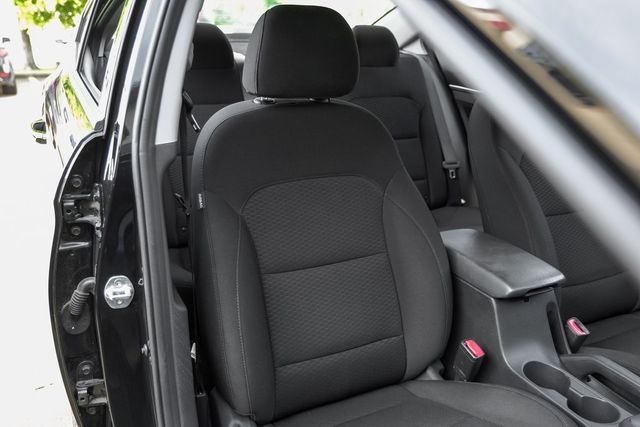 2020 Hyundai ELANTRA SEL Auto Lights Backup Cam Apple Car/Android BT XM 2020 Hyundai ELANTRA SEL Auto Lights Backup Cam Apple Car/Android BT XM