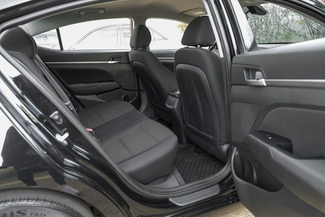 2020 Hyundai ELANTRA SEL Auto Lights Backup Cam Apple Car/Android BT XM 2020 Hyundai ELANTRA SEL Auto Lights Backup Cam Apple Car/Android BT XM