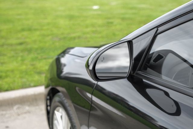 2020 Hyundai ELANTRA SEL Auto Lights Backup Cam Apple Car/Android BT XM 2020 Hyundai ELANTRA SEL Auto Lights Backup Cam Apple Car/Android BT XM