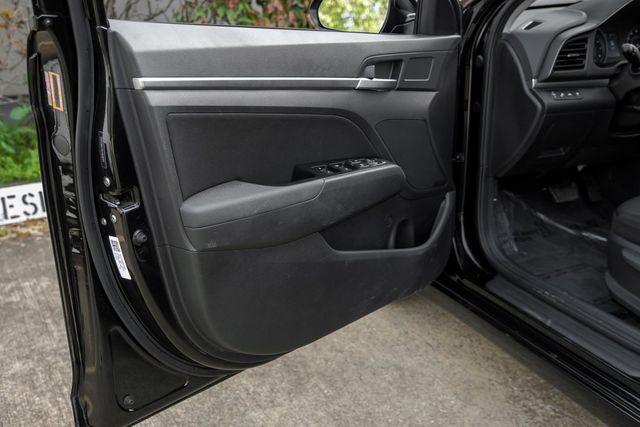 2020 Hyundai ELANTRA SEL Auto Lights Backup Cam Apple Car/Android BT XM 2020 Hyundai ELANTRA SEL Auto Lights Backup Cam Apple Car/Android BT XM