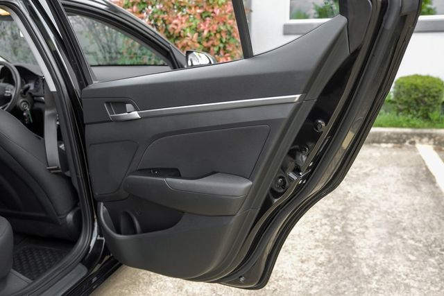 2020 Hyundai ELANTRA SEL Auto Lights Backup Cam Apple Car/Android BT XM 2020 Hyundai ELANTRA SEL Auto Lights Backup Cam Apple Car/Android BT XM