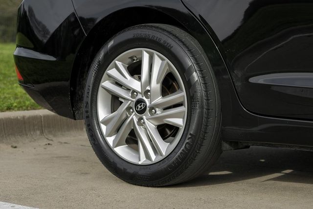 2020 Hyundai ELANTRA SEL Auto Lights Backup Cam Apple Car/Android BT XM 2020 Hyundai ELANTRA SEL Auto Lights Backup Cam Apple Car/Android BT XM