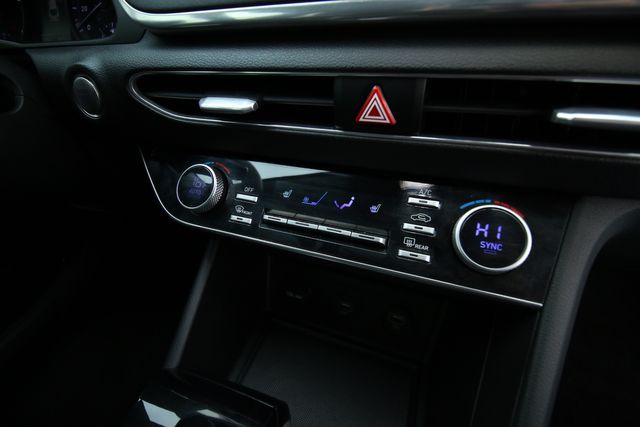 2020 Hyundai SONATA SEL | San Antonio, TX | R&L Certified Auto Group 2020 Hyundai SONATA SEL | San Antonio, TX | R&L Certified Auto Group