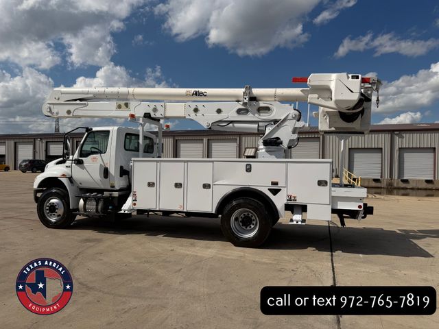 2020 International MV Bucket Truck