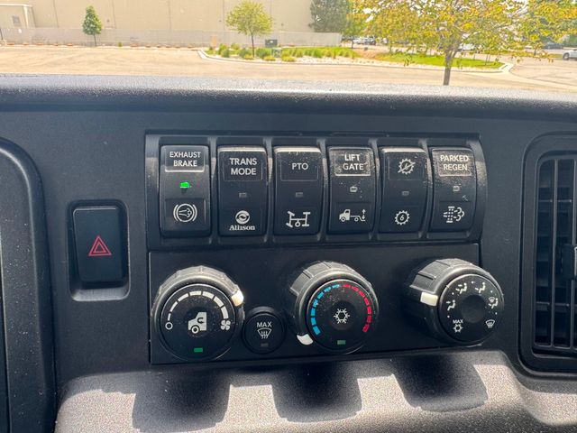 2020 International MV607 26' Box Truck 