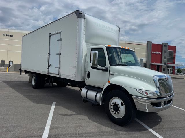 2020 International MV607 26' Box Truck 