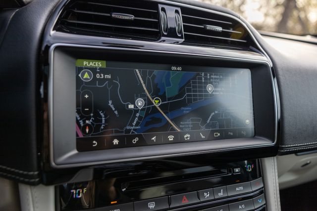 2020 Jaguar F-PACE SVR w/ 550 HP, Luxury Interior PKG, Meridian Audio 2020 Jaguar F-PACE SVR w/ 550 HP, Luxury Interior PKG, Meridian Audio